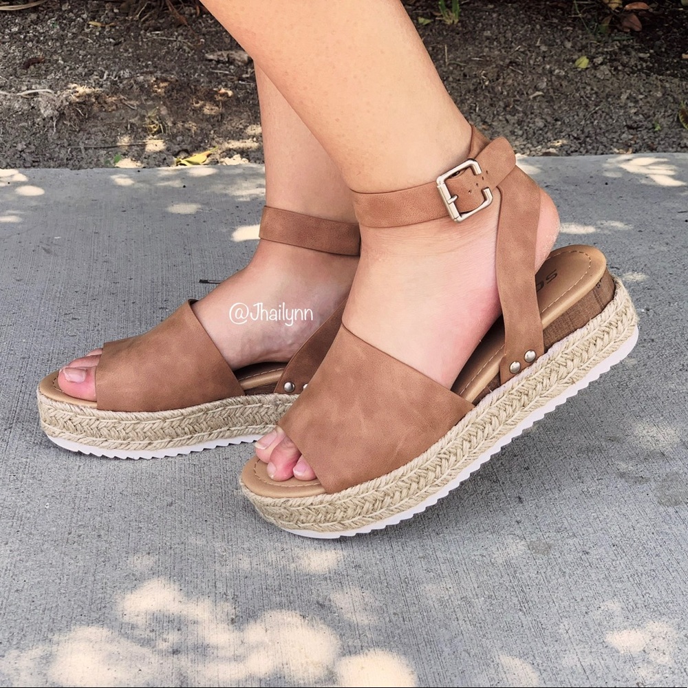 TAN Espadrille sandal